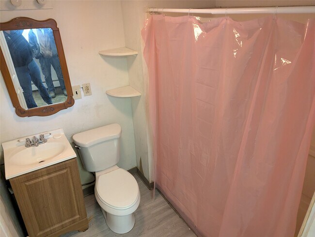 Photo - 2911 Watson Blvd Unit 1