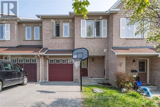 Photo - 258 Forestbrook St