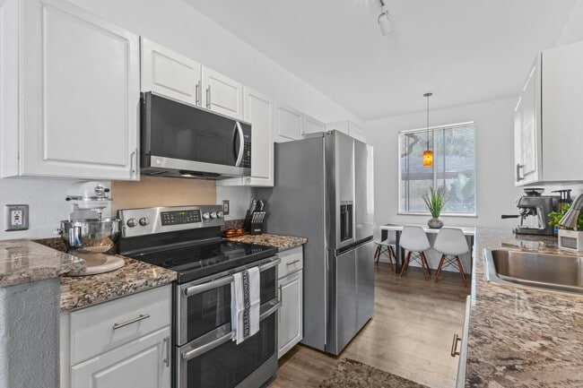 Photo - Mililani Living – Upgraded 2-Bed, 2-Bath Condo with High Ceilings