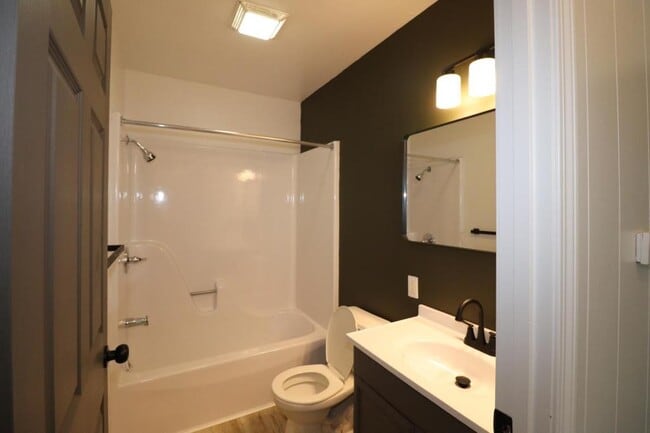 Photo - 118 Fairway Ave