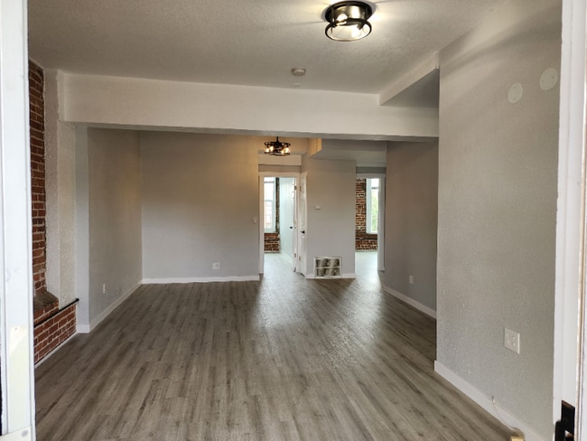 Photo - 109 N Kimball Ave