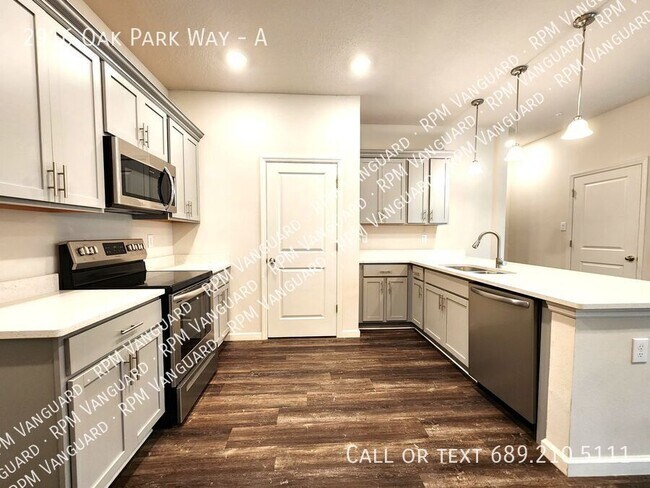 Photo - 2916 Oak Park Way