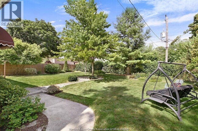 Photo - 2432 Buckingham Dr