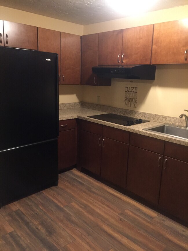 KITCHEN - 5202 Halcyon Dr Condo