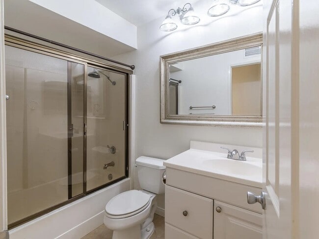 Photo - Beautiful 4 bed 2 bath house in Agoura Hills