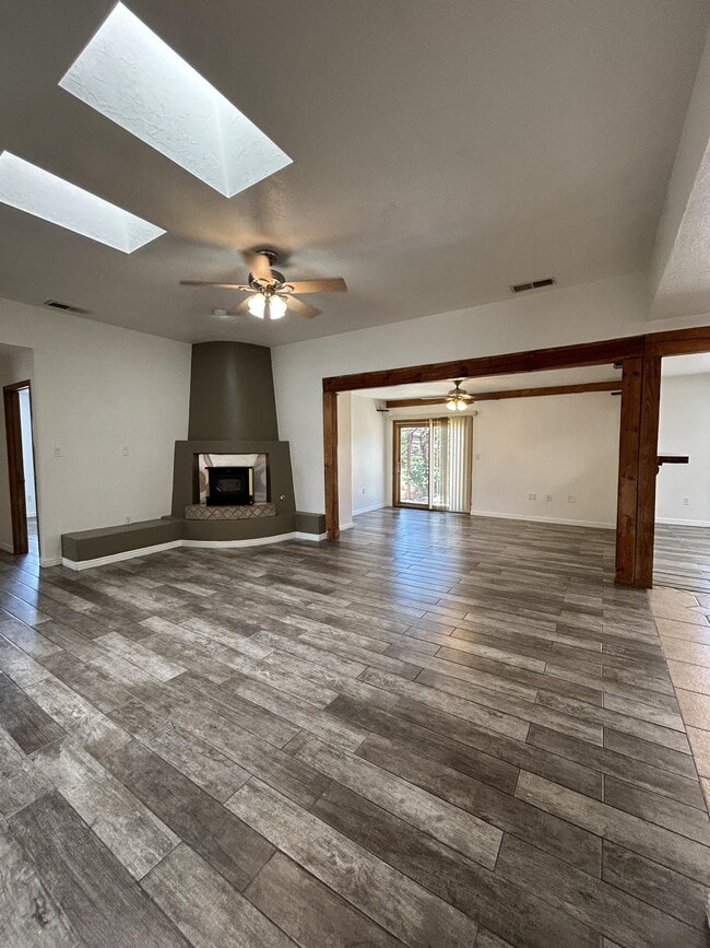 Photo - 6101 Equestrian Dr NW