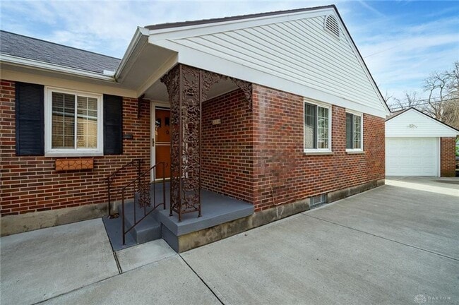 Photo - 5 Bedroom, 2 Bath Ranch Home in Oakwood!