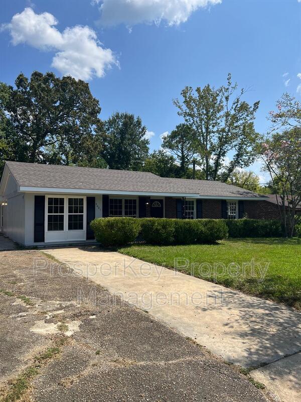 Photo - 5021 Greensboro Ct