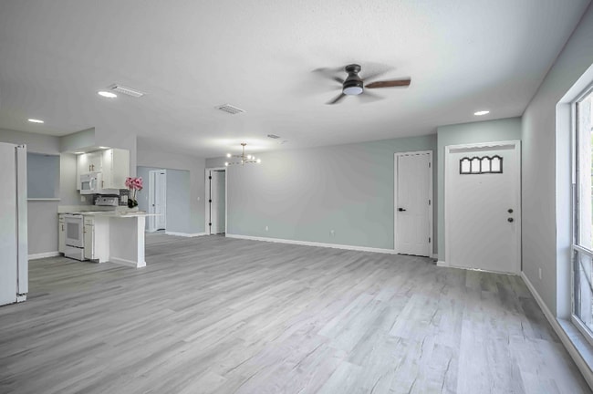 Photo - 5307 17th Ave W