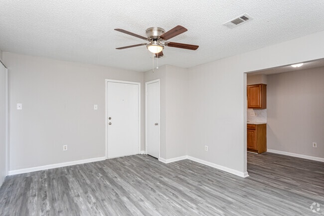1BR, 1BA - The Dogwood