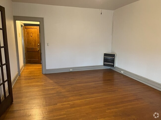 Building Photo - 423 Locust St Unit 423 Locust St #4 Rental