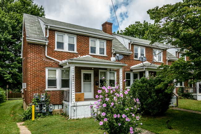 Photo - 409 Florence Ave Townhome