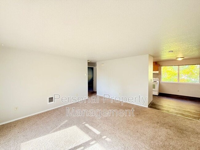 Photo - 506 E 34th St Unit C