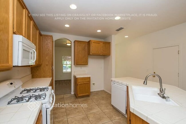 Photo - 1564 Union Square Rd