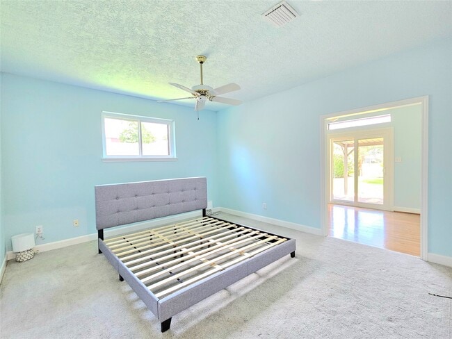 Building Photo - 20402 Sunny Shores Dr Rental