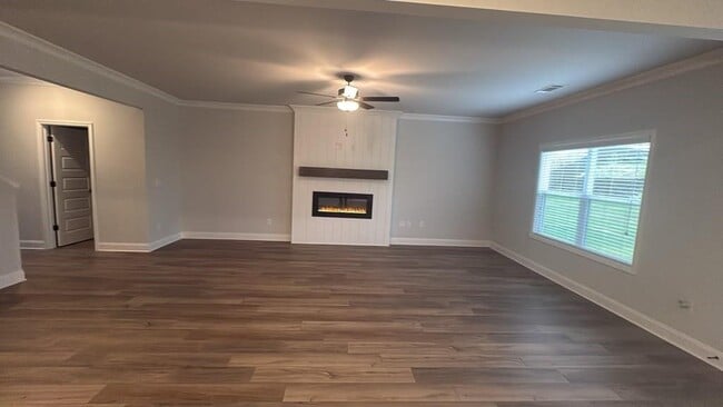 3832 Dover Run Ln