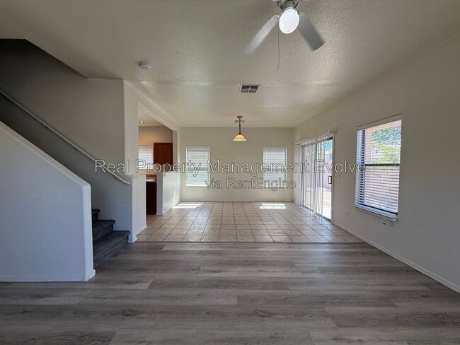 Photo - 9503 N 82nd Ln