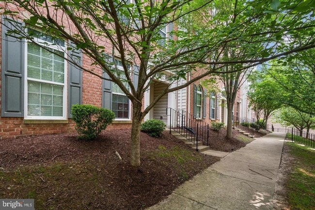 Photo - 2593 Eastbourne Dr