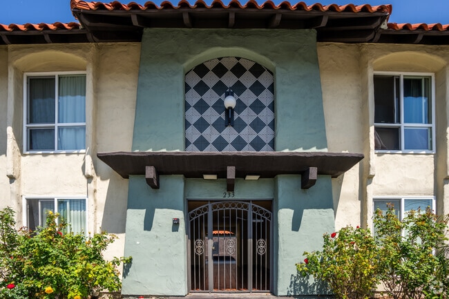 Entrance - Terre at Mollison