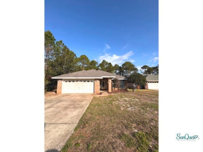 Building Photo - Spacious all brick home in Gulf Breeze.