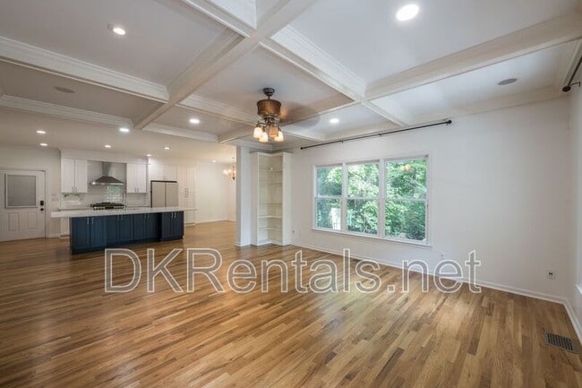 Photo - 1018 Berne St SE