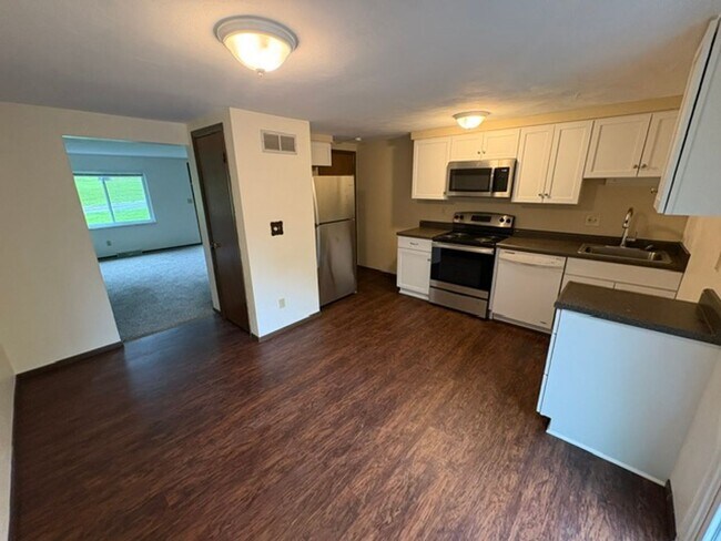 649-655 Robbins Station Road