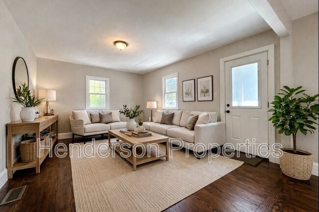 Building Photo - 217 Skyland Ave