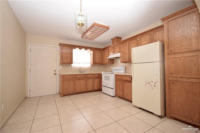 Photo - 6 Norma Ln Unit 4