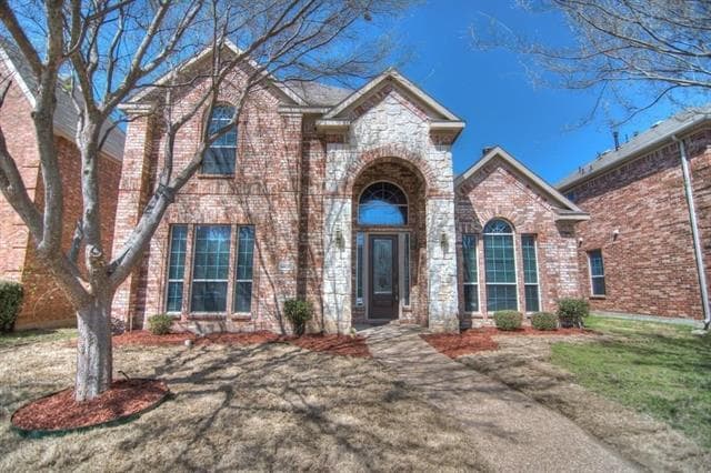 Building Photo - 9400 Woodhurst Dr