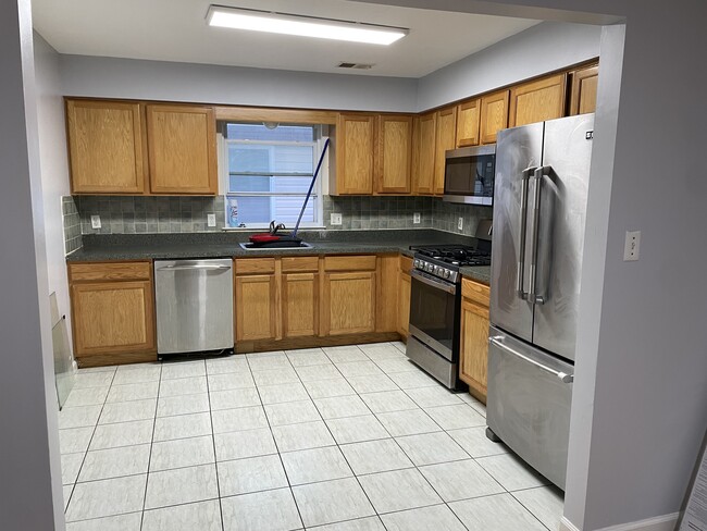 Kitchen - 258 W Runyon St Apartments Unit 2nd floor
