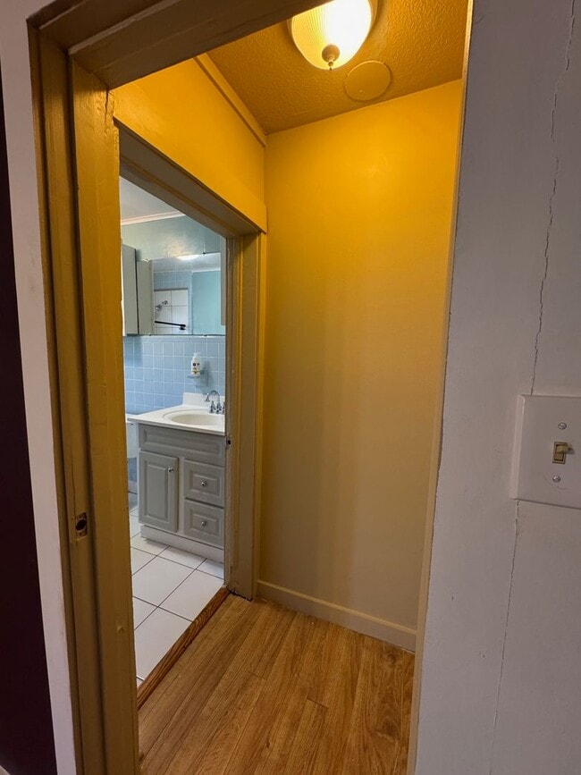 Photo - East AVL - Studio Apartment, Large Deck, Winter Views!