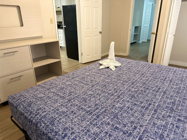 Photo - 4645 N Socrum Loop Rd Unidad 2 Bedroom Apartment