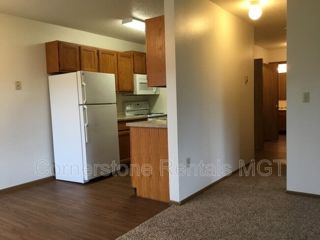 Photo - 1401 12th St E