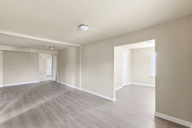 Photo - 2411 Leffingwell St