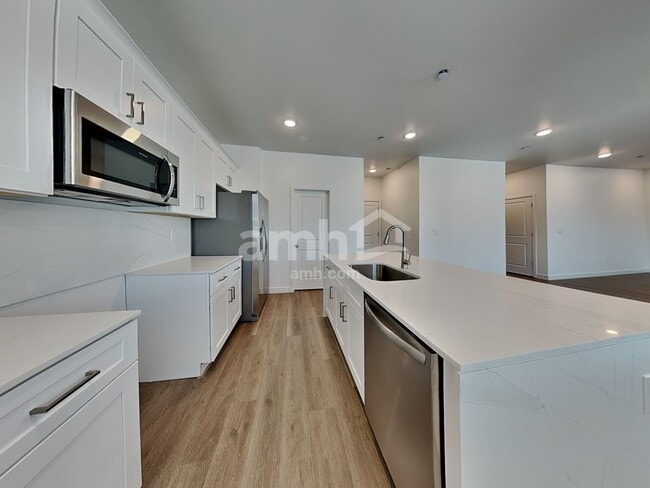 Photo - 9740 W Parkway Dr