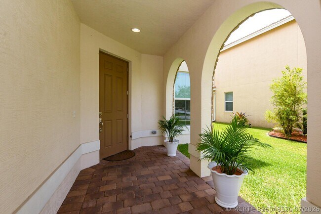 Photo - 713 NW Leonardo Cir