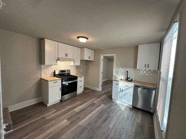 Photo - 1732 Ferry Ave