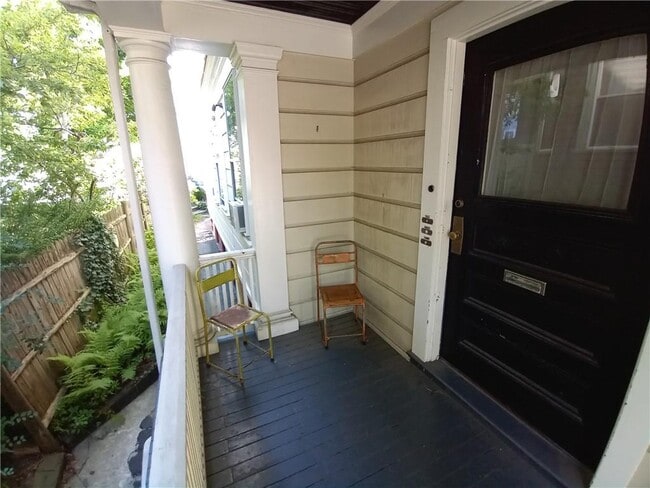 362 Lloyd Ave Unit 2