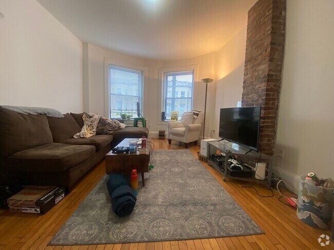Building Photo - 870 Huntington Ave Unit 2 Rental