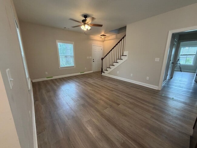 Photo - 161 Moore Ave