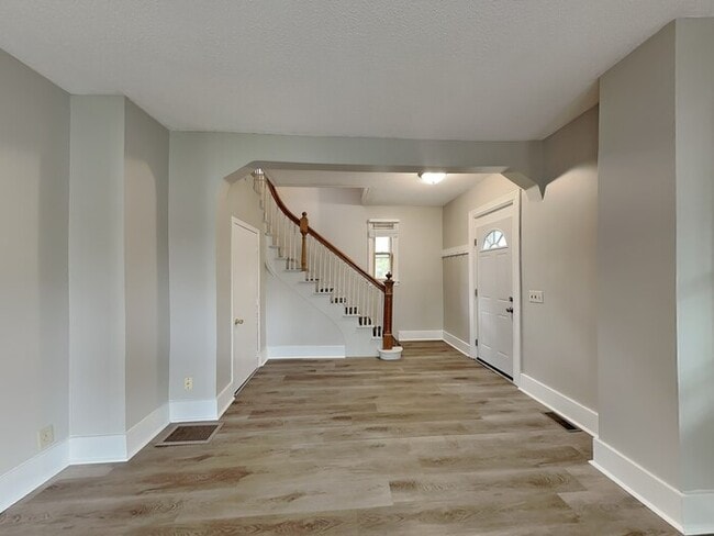 Photo - 2526 13th Ave E