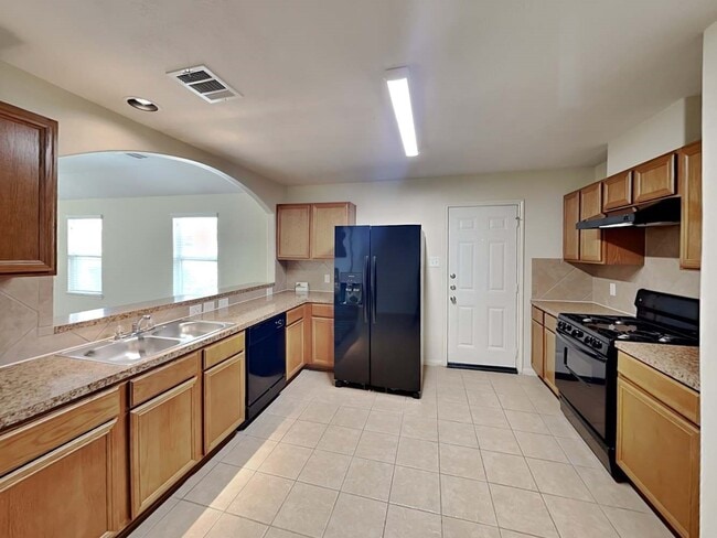 Photo - 8622 Doskocil Dr