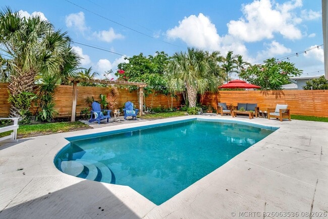 1066 SW 25th Way