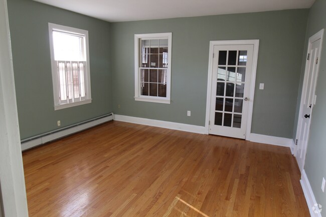 Building Photo - 3.0 bedroom in Cambridge Massachusetts 02139 Unit U1 Rental
