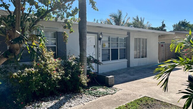 Photo - 1120 NE 23rd Pl