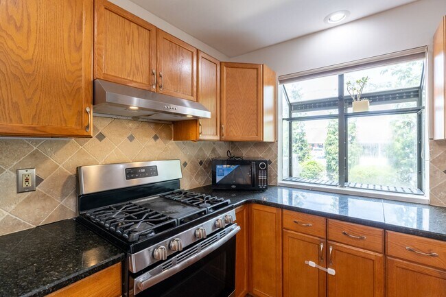 Photo - 2 bed 2.5 bath