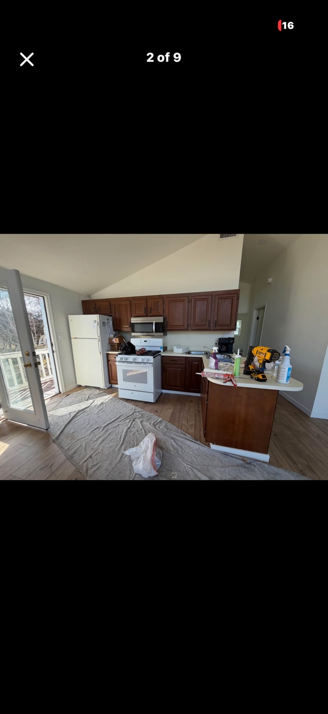 Photo - 12516 W Torquay Rd Unidad 12516 west torguay 2nd floor