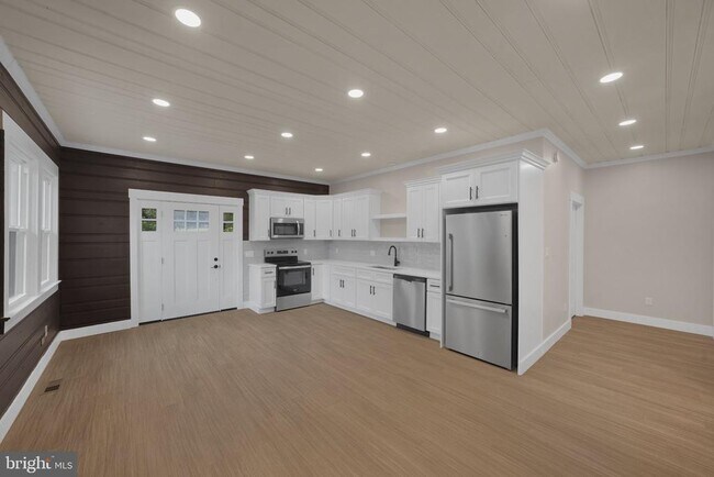 Photo - 71 Dreamland Park Dr Unit BACK