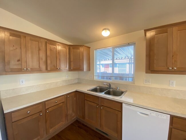 Photo - 3 Bedroom Mobile Home for Rent in Santa Rosa