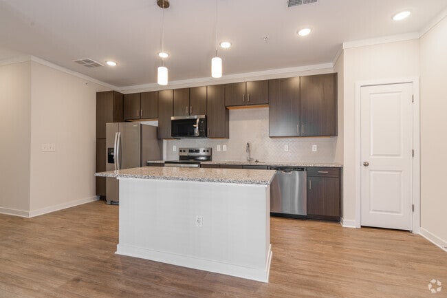 3BR, 2BA - 1,253SF - Kitchen